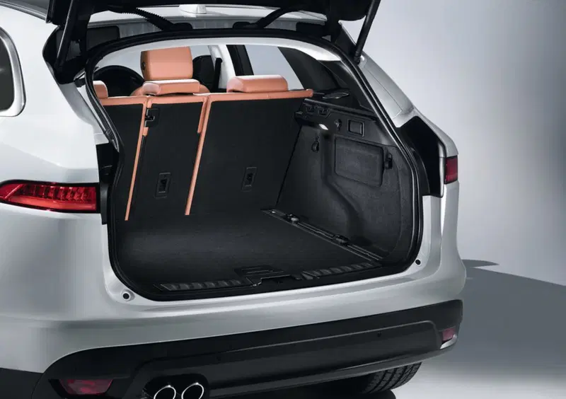 Jaguar F-Pace (47)