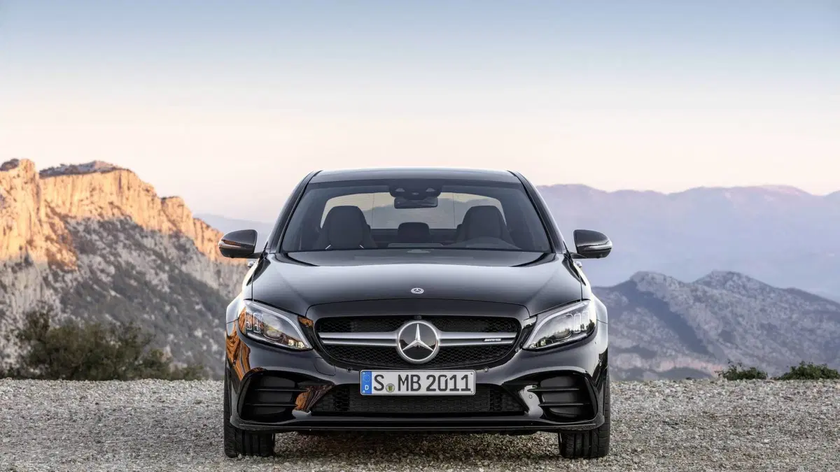 Mercedes-AMG C 43 4Matic, il restyling al Salone di Ginevra 2018 (5)