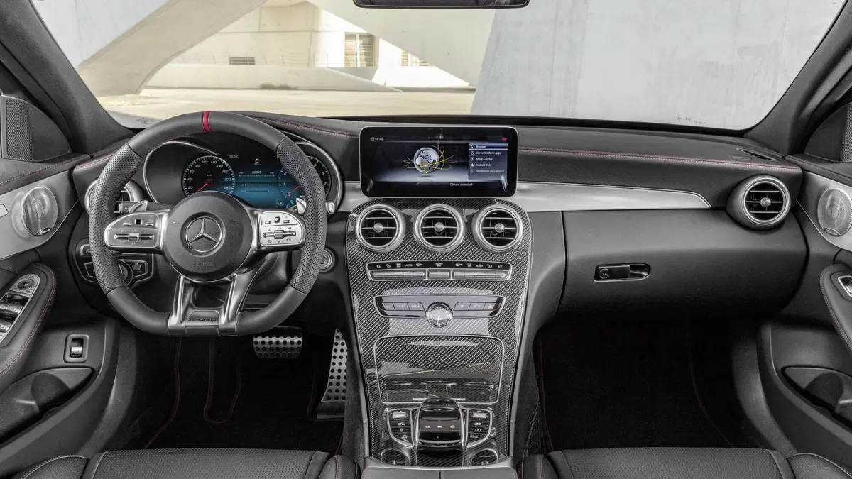 Mercedes-AMG C 43 4Matic, il restyling al Salone di Ginevra 2018 (15)