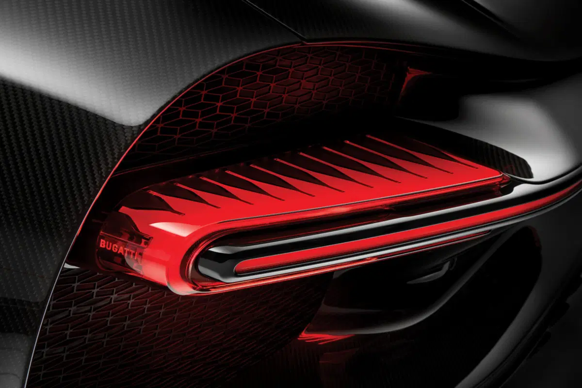 Bugatti Chiron Sport al Salone di Ginevra 2018 (9)