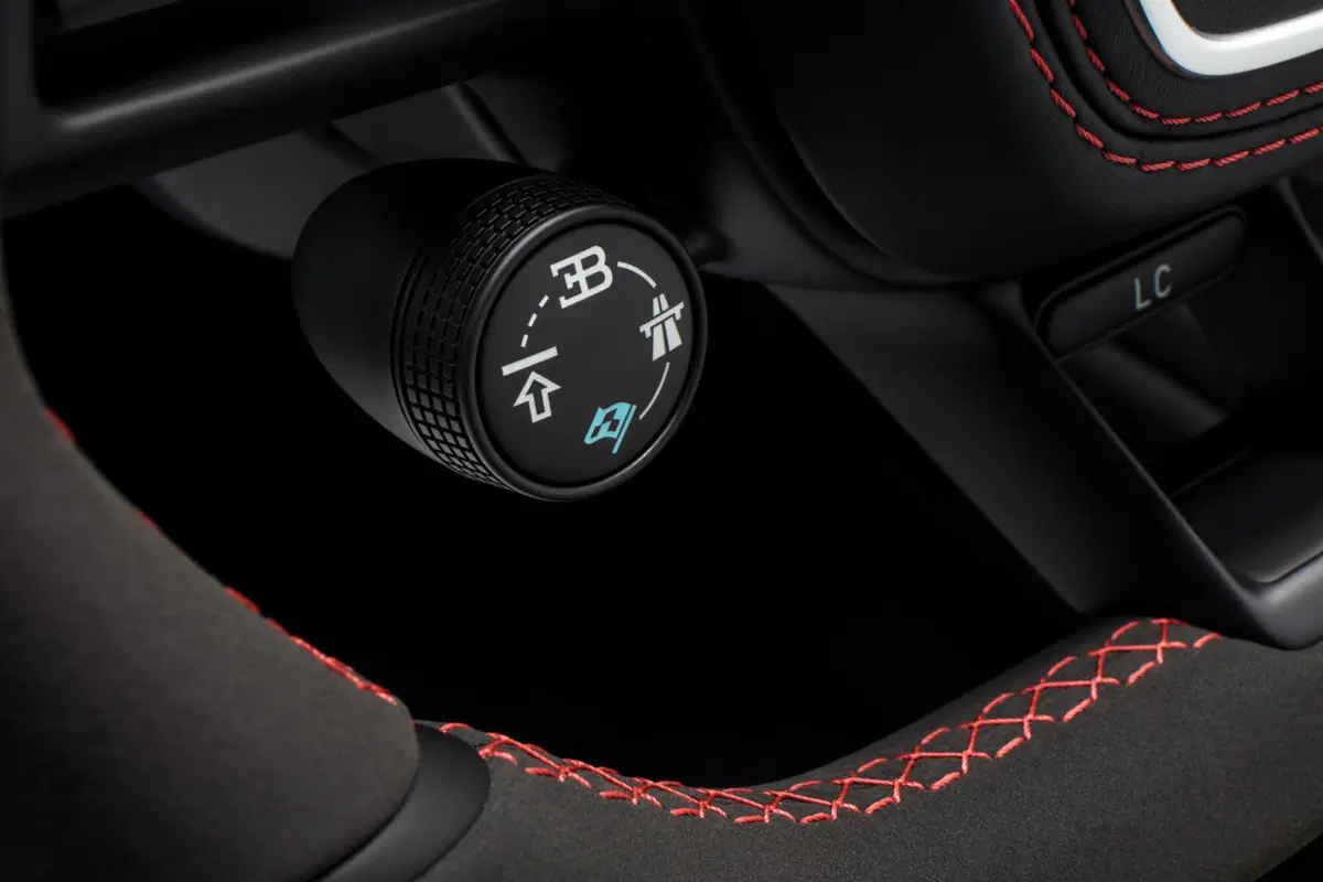 Bugatti Chiron Sport al Salone di Ginevra 2018 (12)