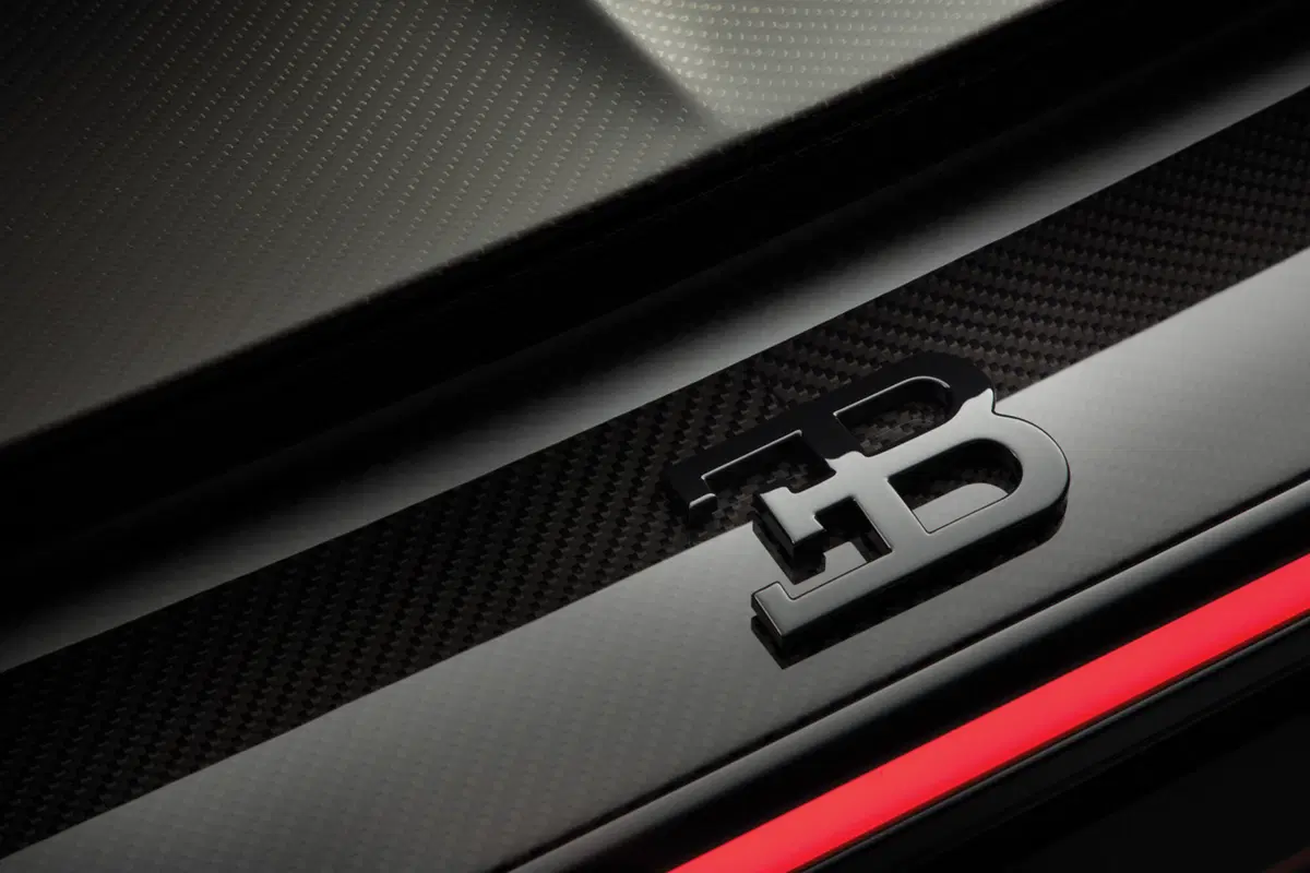 Bugatti Chiron Sport al Salone di Ginevra 2018 (13)