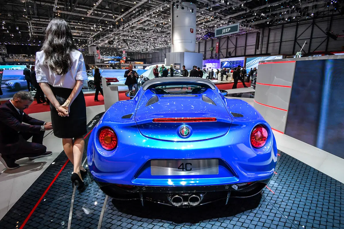 Alfa Romeo 4C, al Salone di Ginevra 2018 le Competizione e Italia (4)