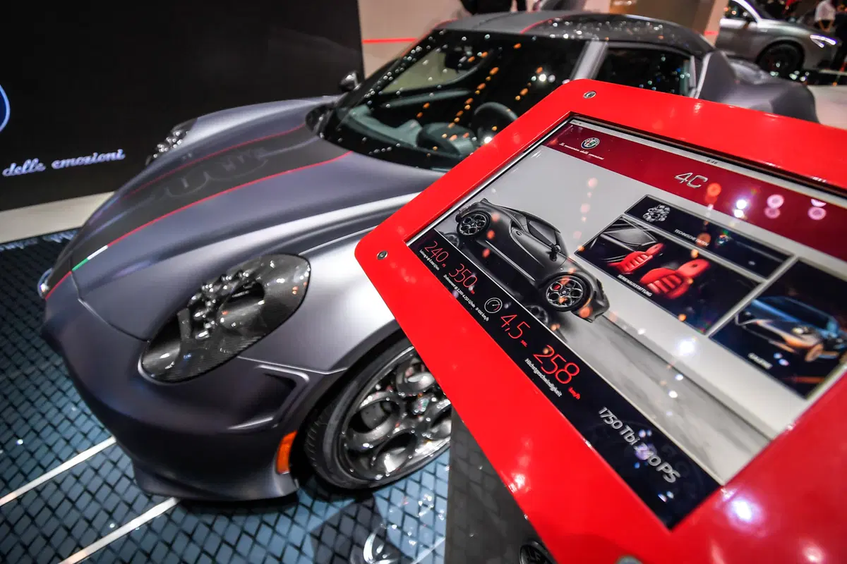 Alfa Romeo 4C, al Salone di Ginevra 2018 le Competizione e Italia (3)
