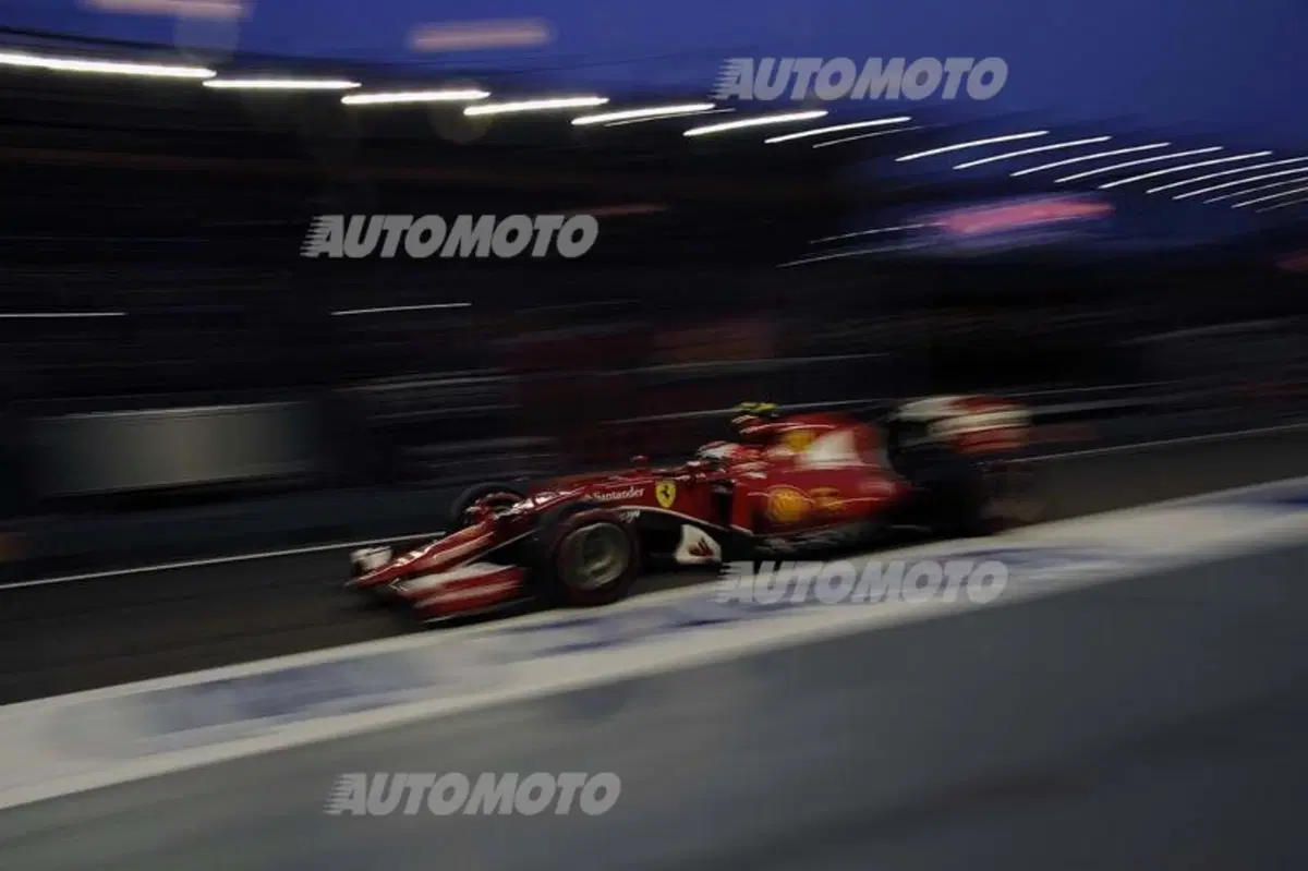 F1, Gp Singapore 2015: pole per Vettel (5)