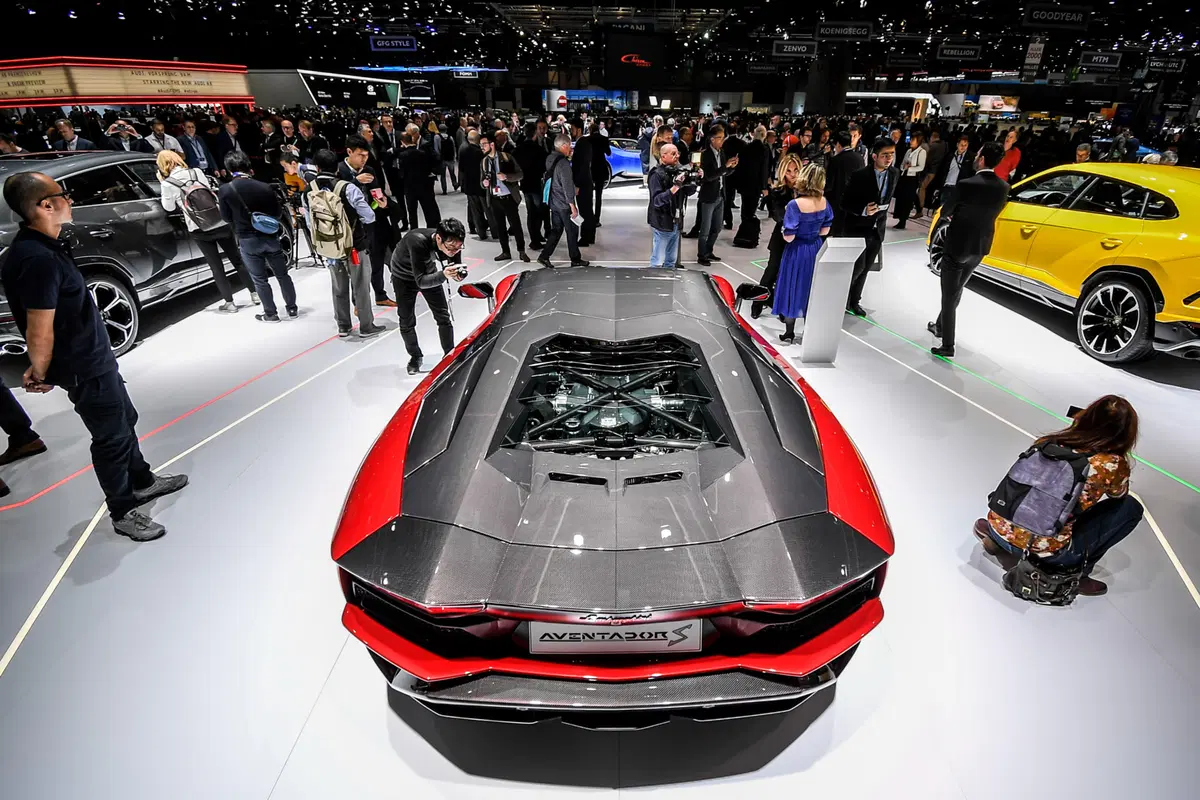 Lamborghini Huracan Performante Spyder al Salone di Ginevra 2018 (7)