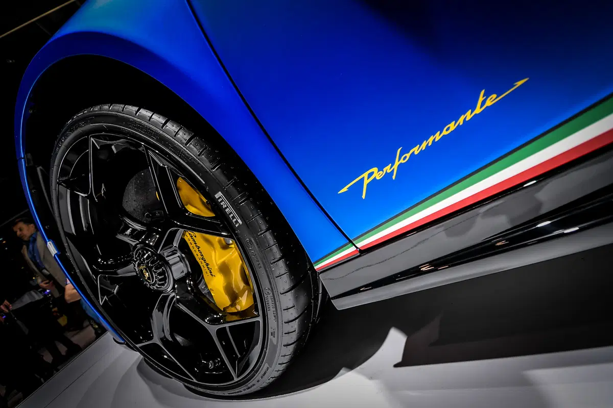 Lamborghini Huracan Performante Spyder al Salone di Ginevra 2018 (9)