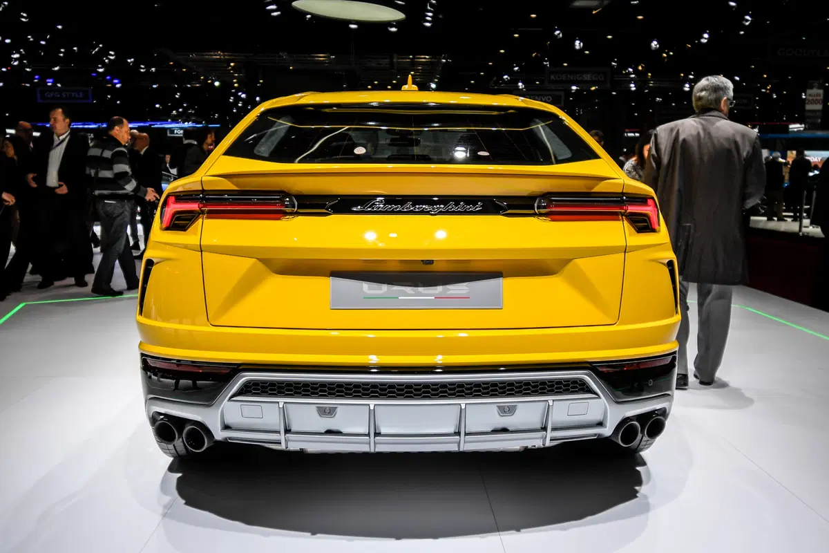 Lamborghini al Salone di Ginevra 2018 [video] (7)