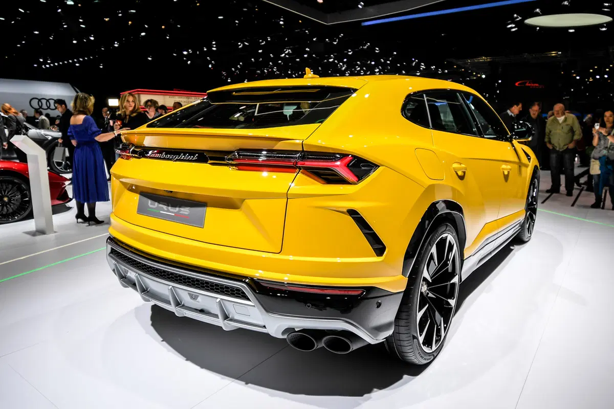 Lamborghini al Salone di Ginevra 2018 [video] (9)
