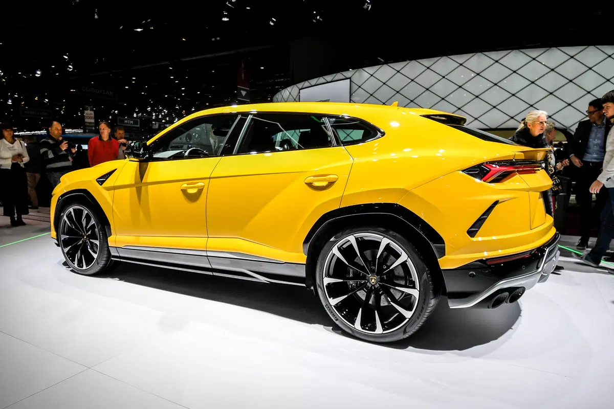 Lamborghini al Salone di Ginevra 2018 [video] (12)
