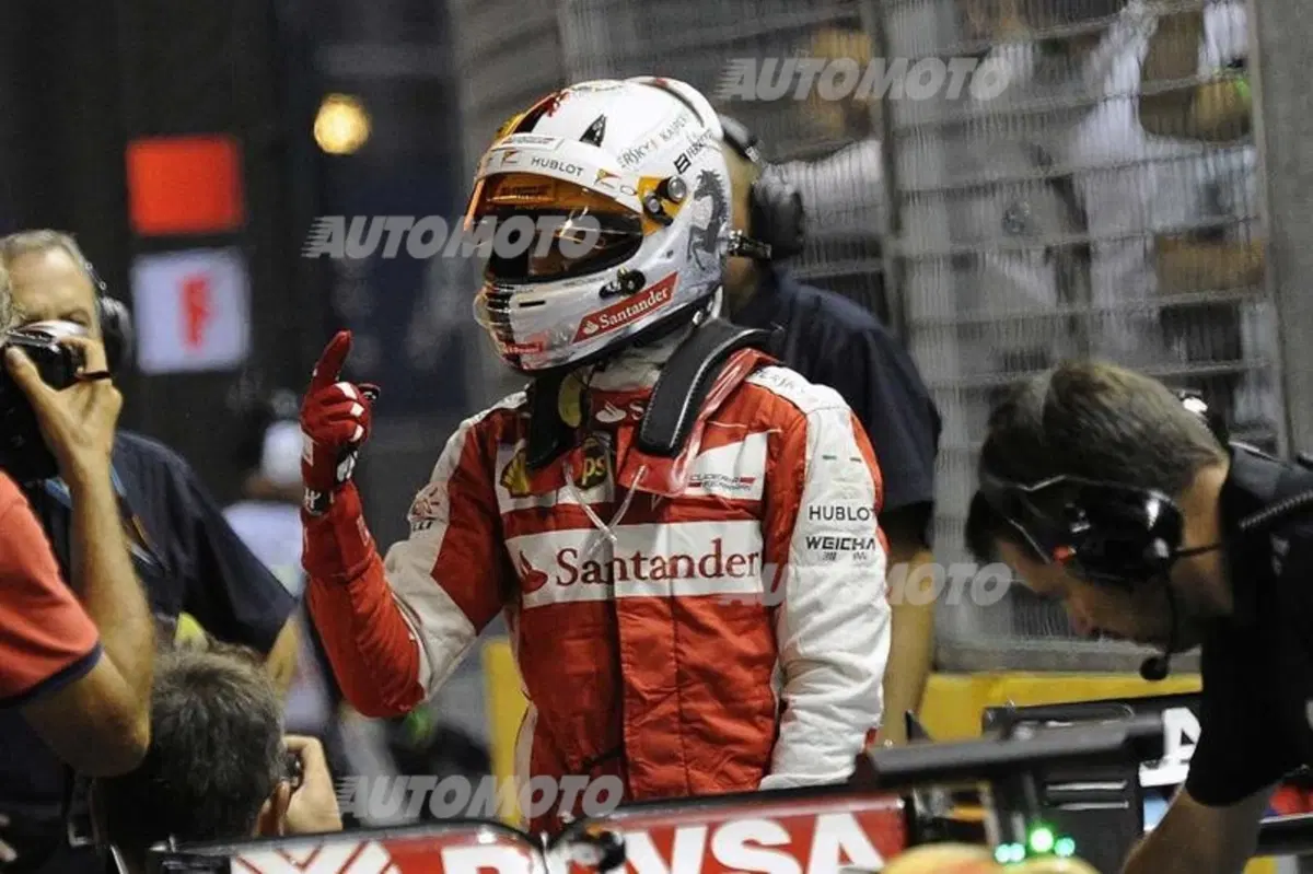 F1, Gp Singapore 2015: pole per Vettel (16)