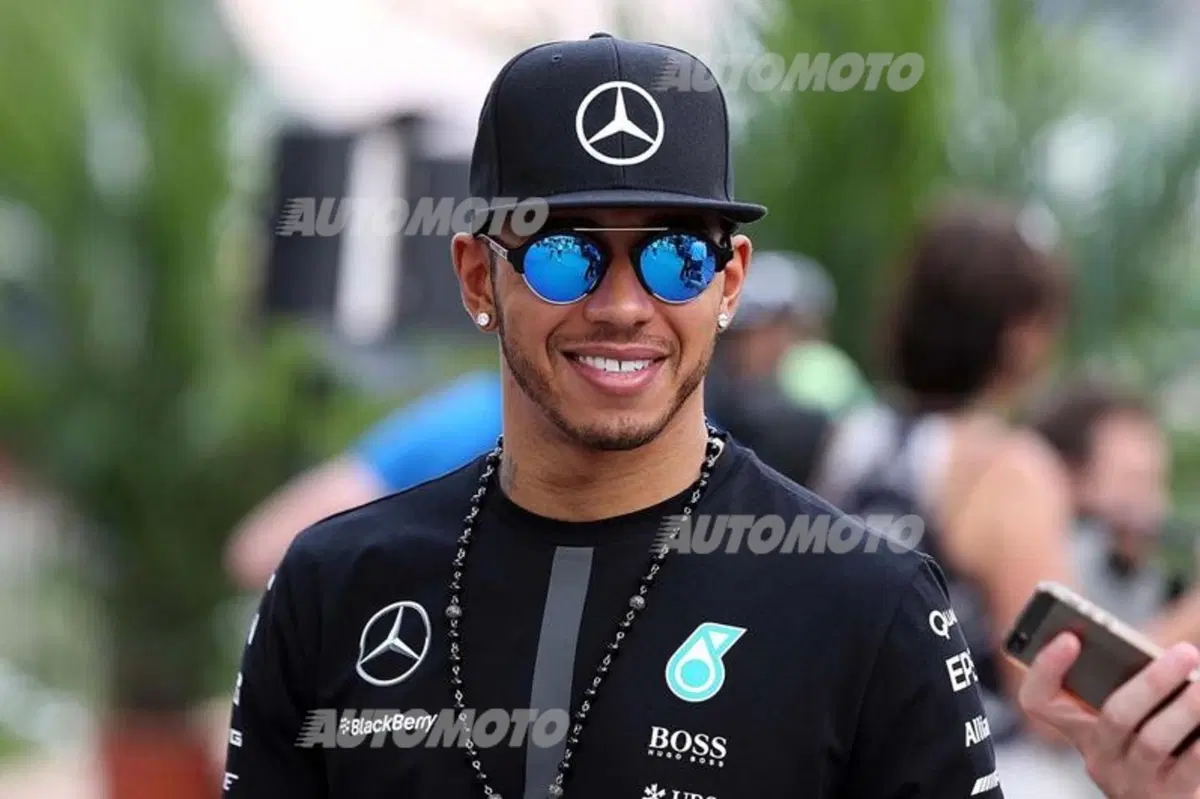 F1, Gp Singapore 2015: pole per Vettel (29)