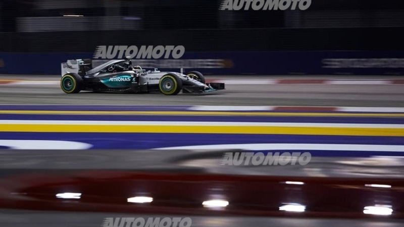 F1, GP Singapore 2015: l&#039;allarme bomba alla Mercedes e tutte le altre curiosit&agrave;