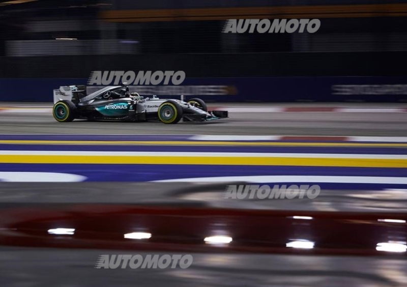 F1, GP Singapore 2015: l&#039;allarme bomba alla Mercedes e tutte le altre curiosit&agrave;