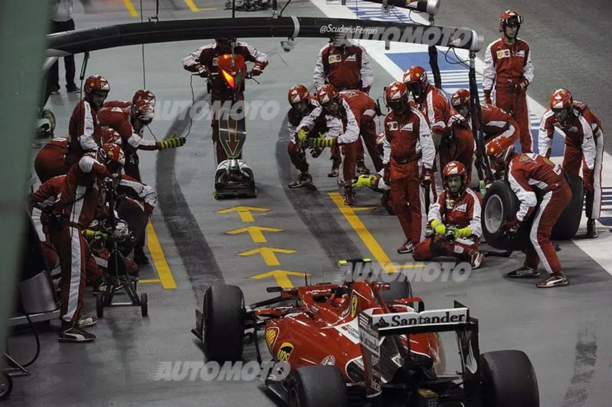 F1, Gp Singapore 2015, Vettel: «Proveremo a dare del filo da torcere alla Mercedes» (21)