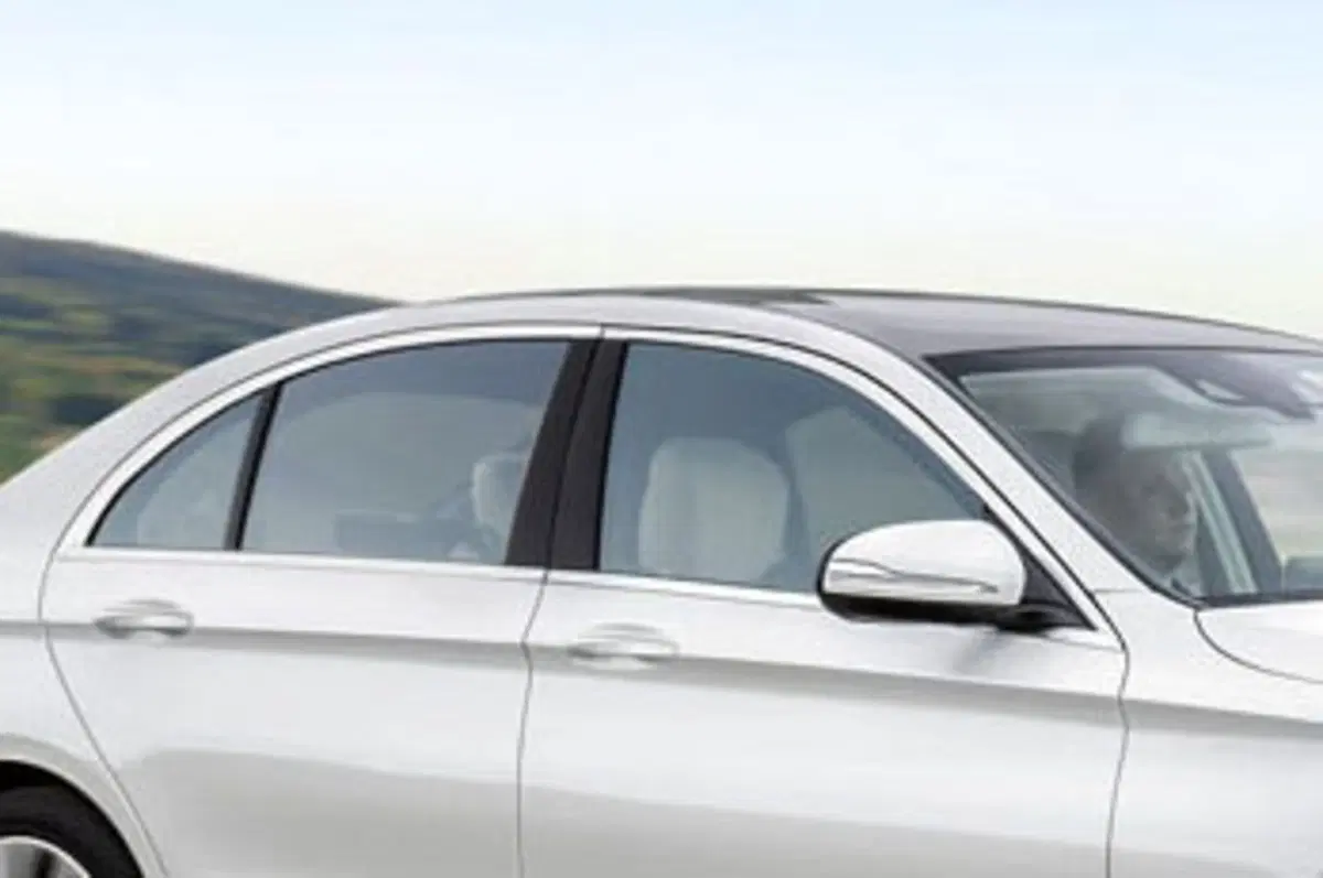 Nuova Mercedes Classe E: nel rendering, tanto in comune con la Classe C (3)