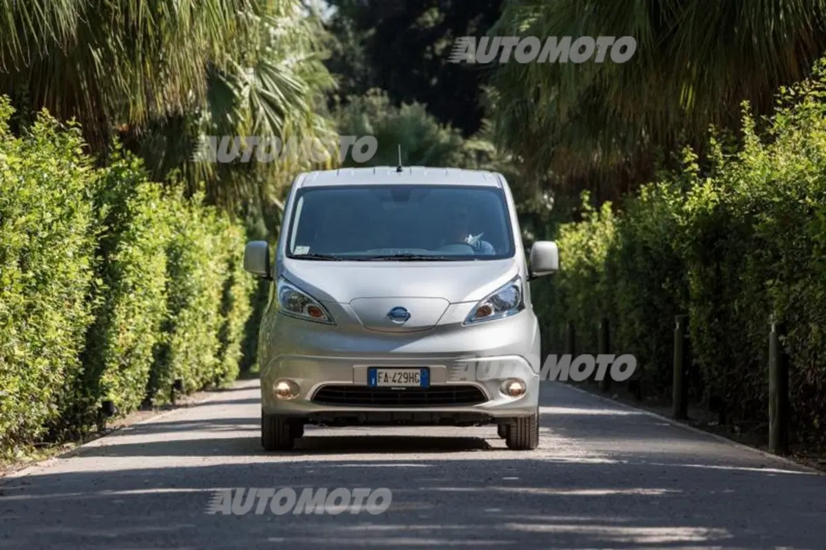 Nissan e-NV200 Evalia (39)