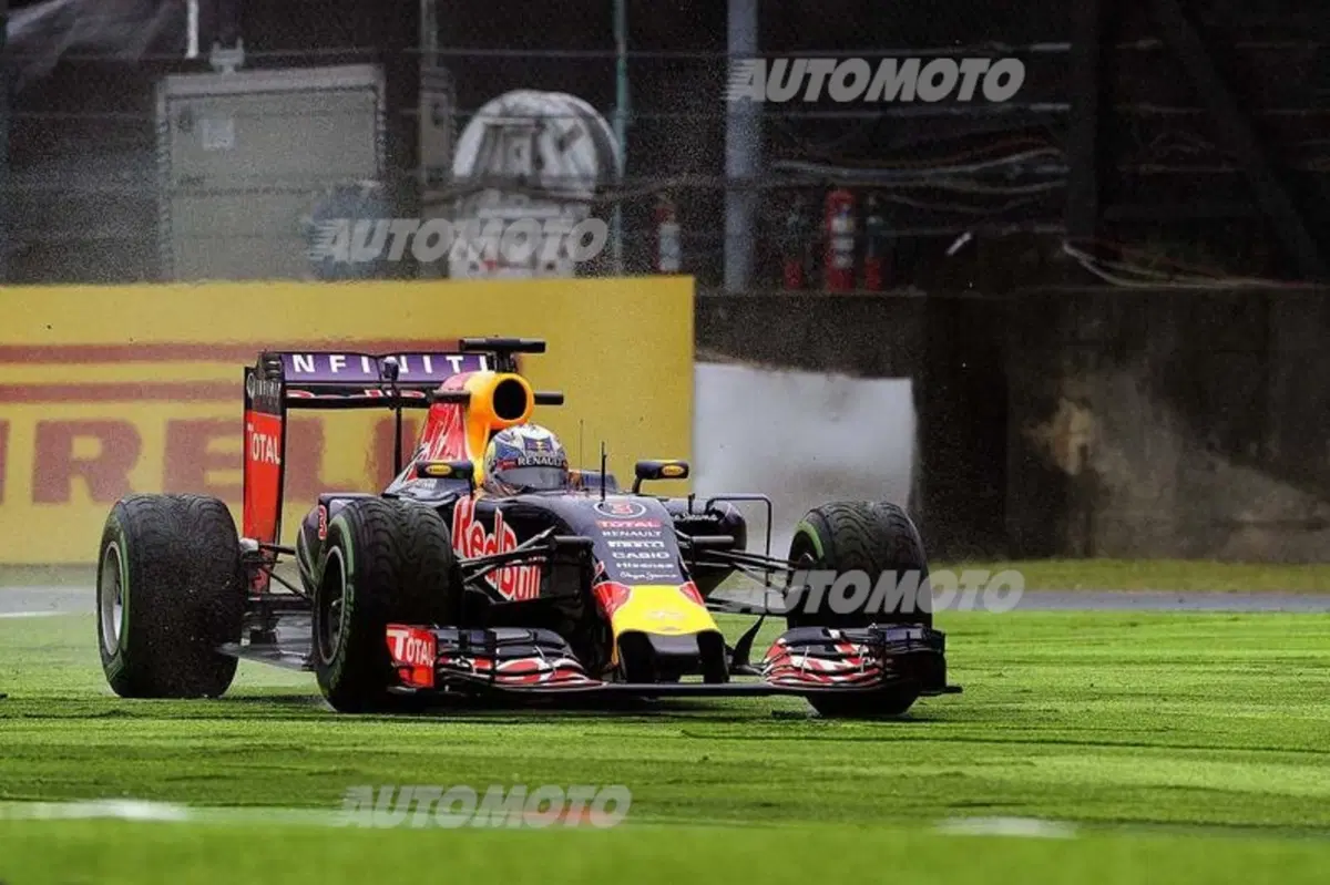 F1, Gp Giappone 2015: un primo settore da urlo per una pista iconica (9)