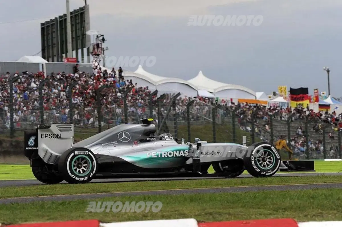 F1, Gp Giappone 2015: pole per Rosberg. Vettel quarto (27)