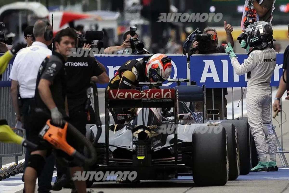 F1, Gp Giappone 2015: pole per Rosberg. Vettel quarto (34)