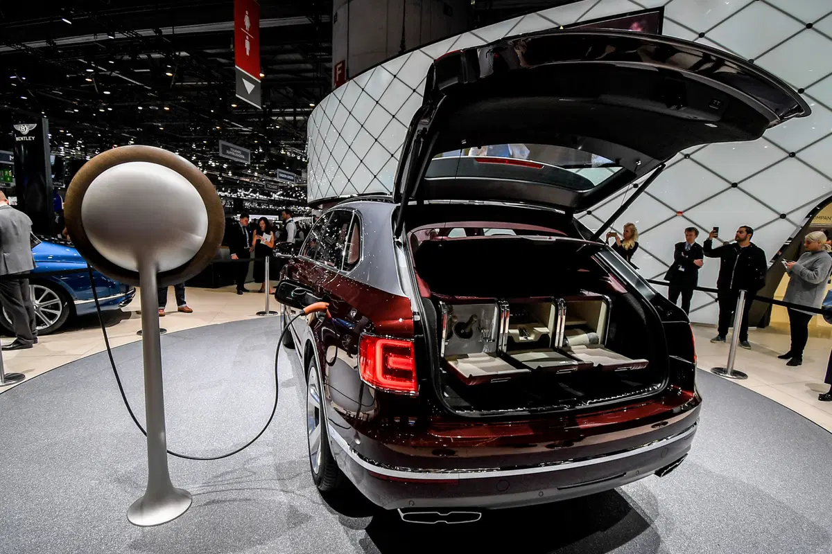 Bentley al Salone di Ginevra 2018 [Video] (3)