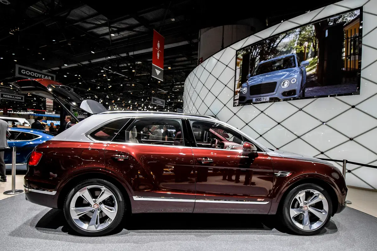 Bentley al Salone di Ginevra 2018 [Video] (7)