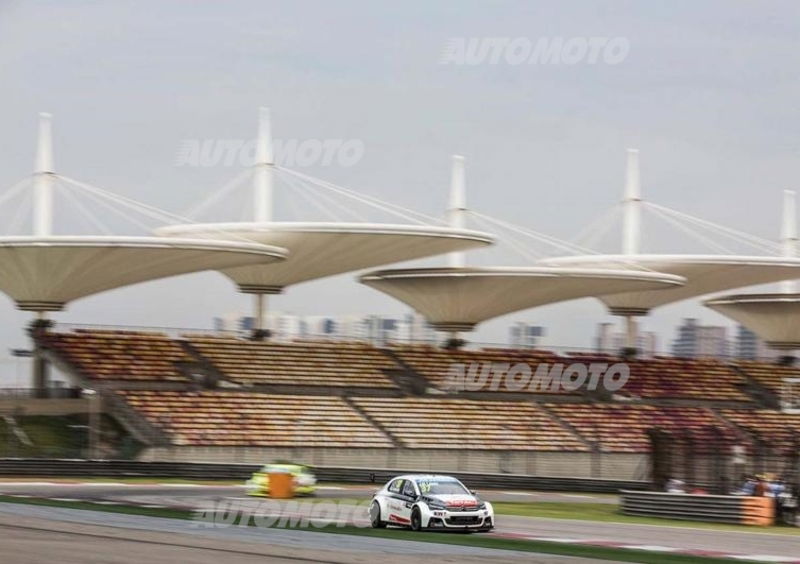 WTCC 2015, qualifiche Cina: pole per L&oacute;pez