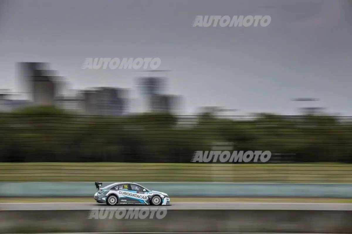 WTCC 2015, qualifiche Cina: pole per López (16)