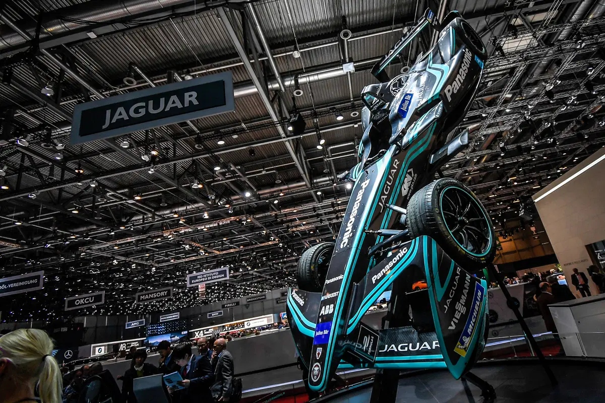Jaguar al Salone di Ginevra 2018 (6)