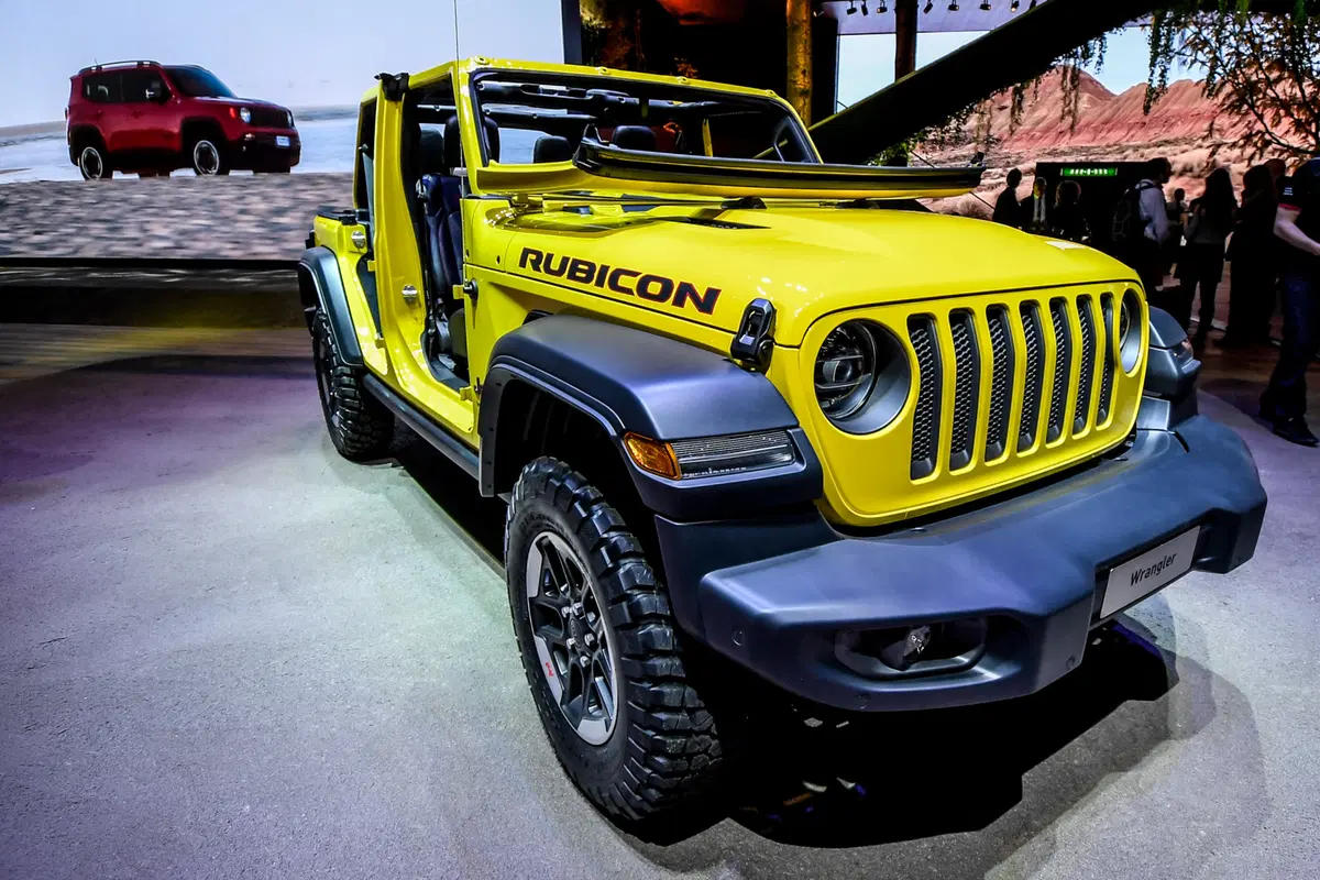 Jeep Grand Cherokee Trackhawk, il super SUV da 700 CV debutta al Salone di Ginevra 2018 (39)