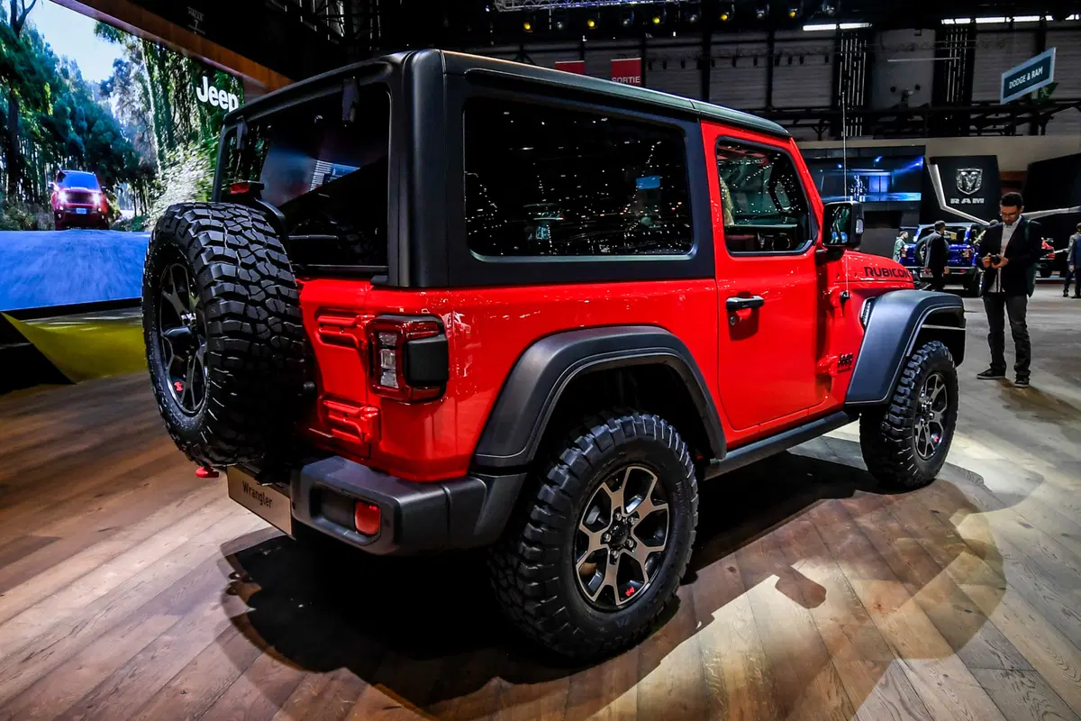 Jeep Grand Cherokee Trackhawk, il super SUV da 700 CV debutta al Salone di Ginevra 2018 (41)