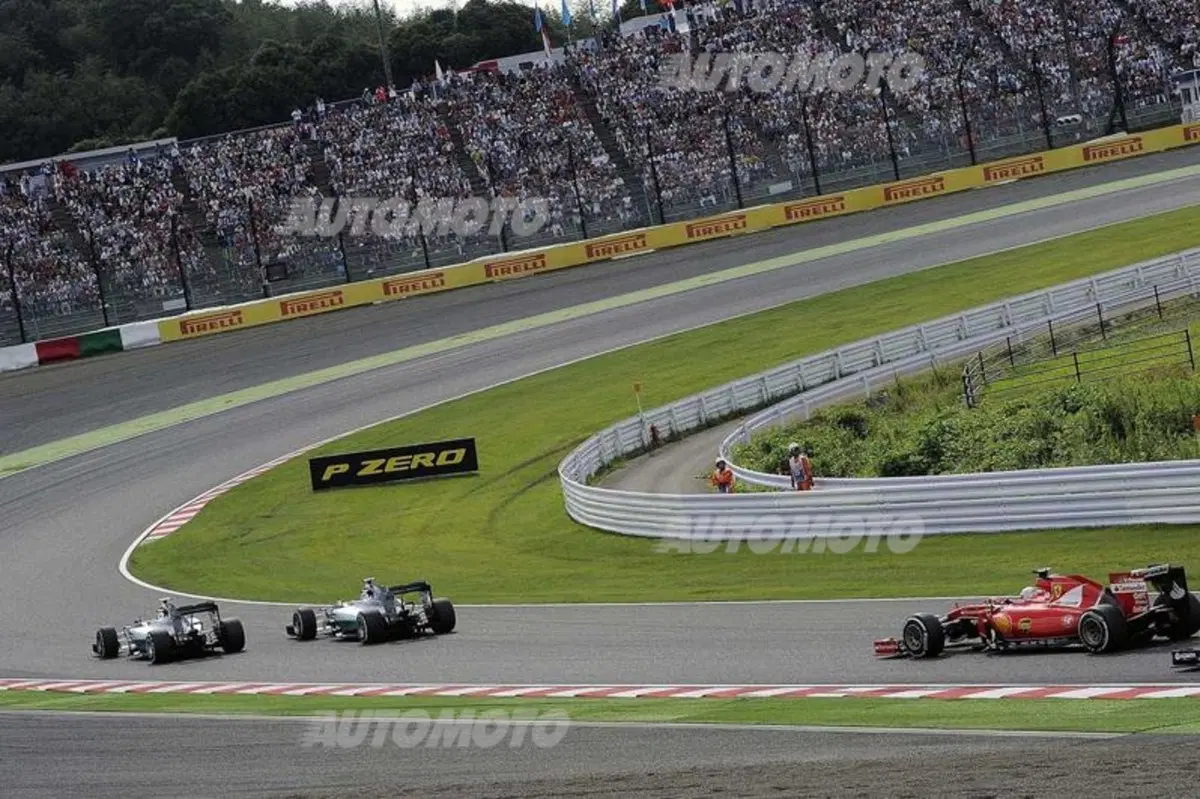 F1, Gp Giappone 2015, Hamilton: «Che emozione eguagliare Ayrton a Suzuka» (23)