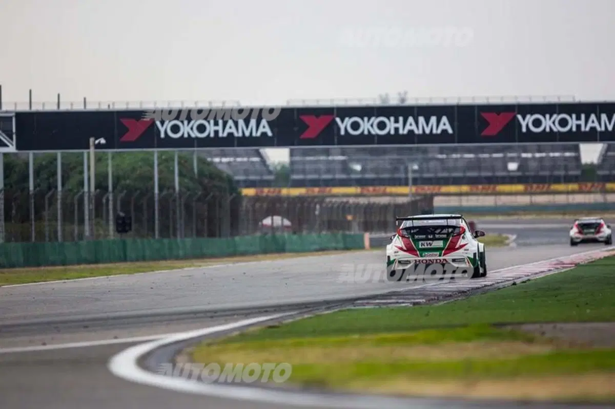 WTCC 2015, Cina: vincono López e Muller. Citroen campione del mondo Costruttori