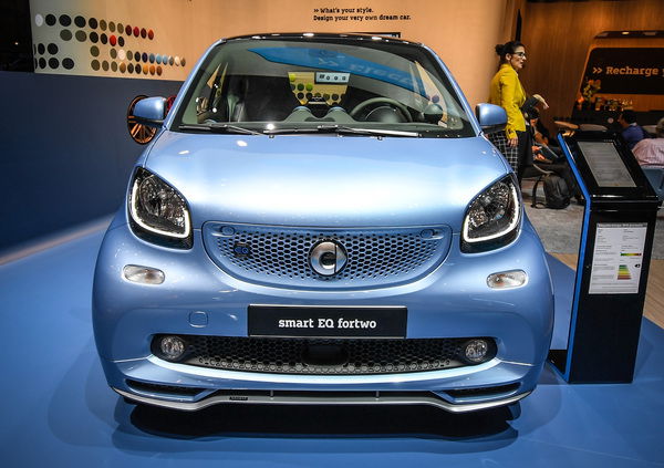 smart EQ fortwo e forfour nightsky edition al Salone di Ginevra 2018