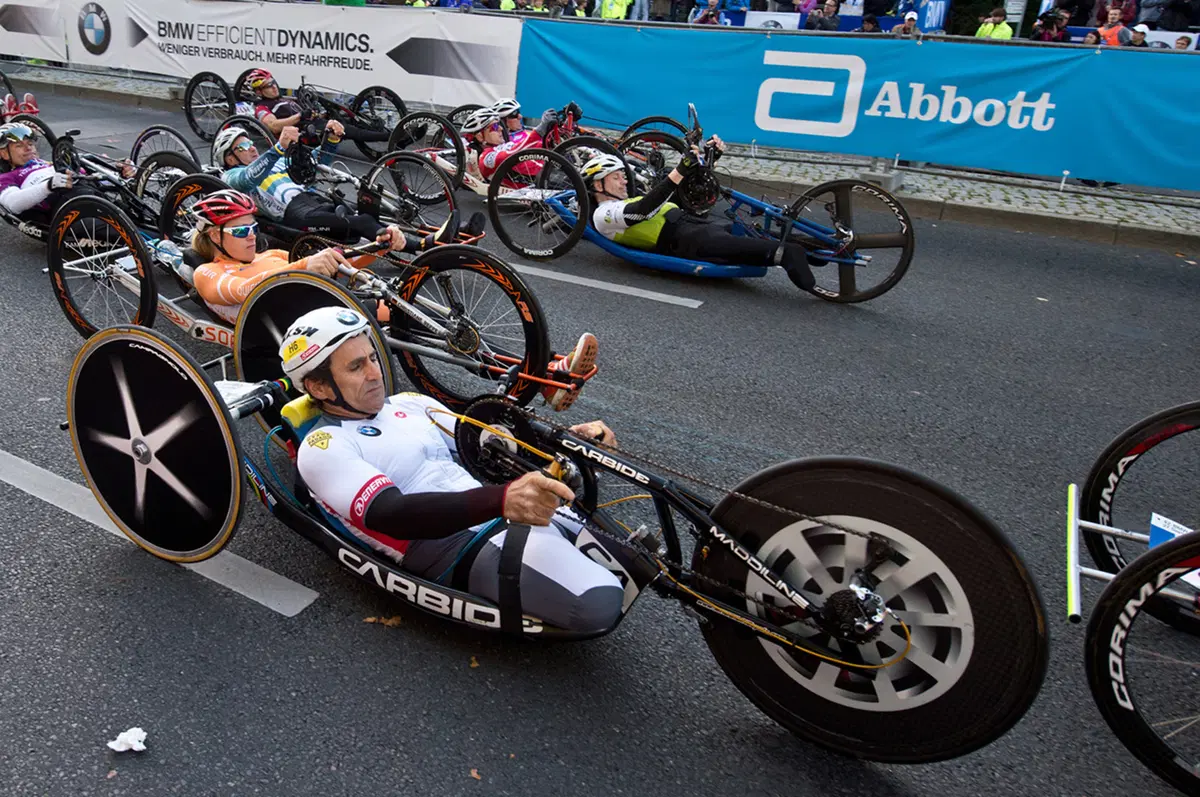 Zanardi eroico alla Maratona di Berlino (2)