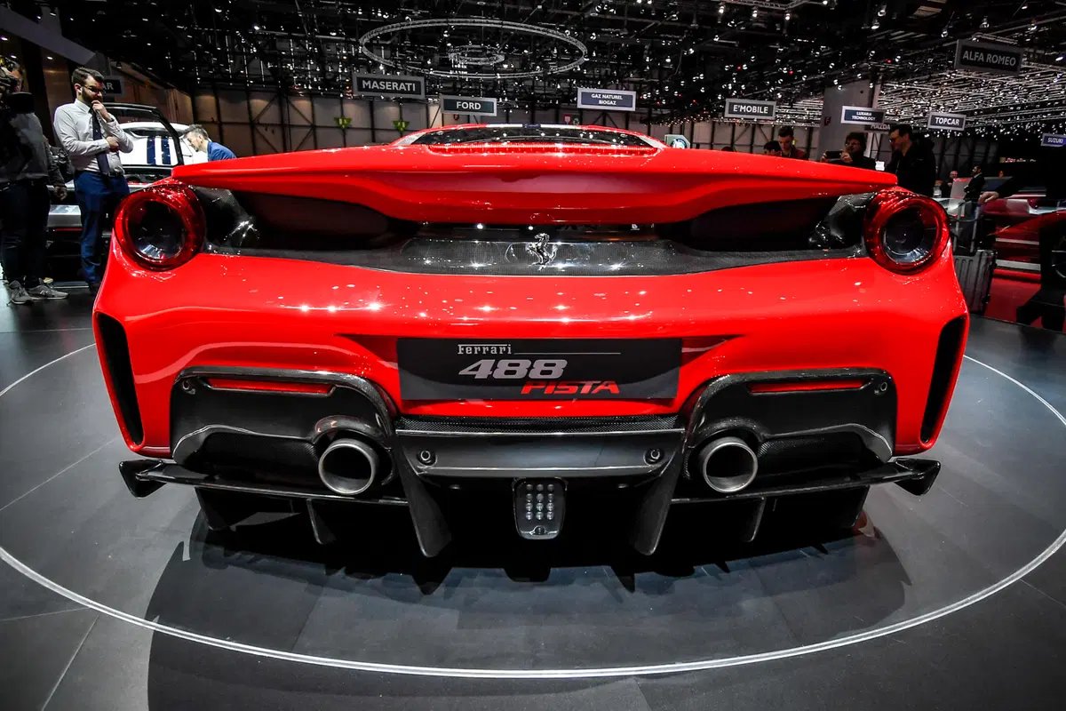 Ferrari al Salone di Ginevra 2018 [video] (11)