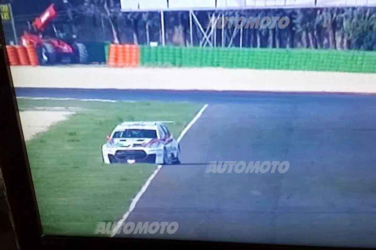 CITE 2015, Misano, gara 2: la fortuna è cieca ma la sfiga ci vede bene (7)