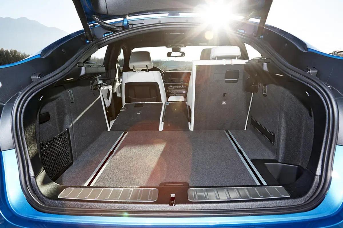 BMW X4 M40i: il SUV bavarese viene estremizzato (24)