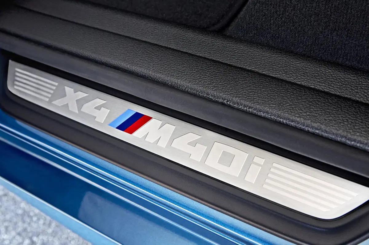 BMW X4 M40i: il SUV bavarese viene estremizzato (35)