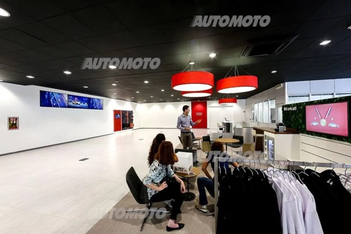 Nissan, parte la rivoluzione della rete vendita (13)