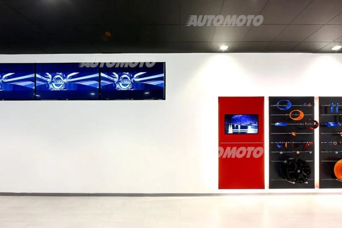 Nissan, parte la rivoluzione della rete vendita (14)
