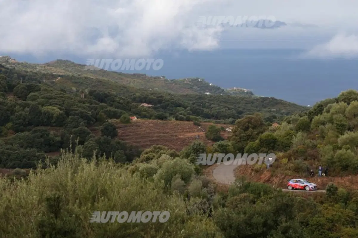 WRC Corsica. Spunta Evans (Ford) alla fine del primo giorno (15)