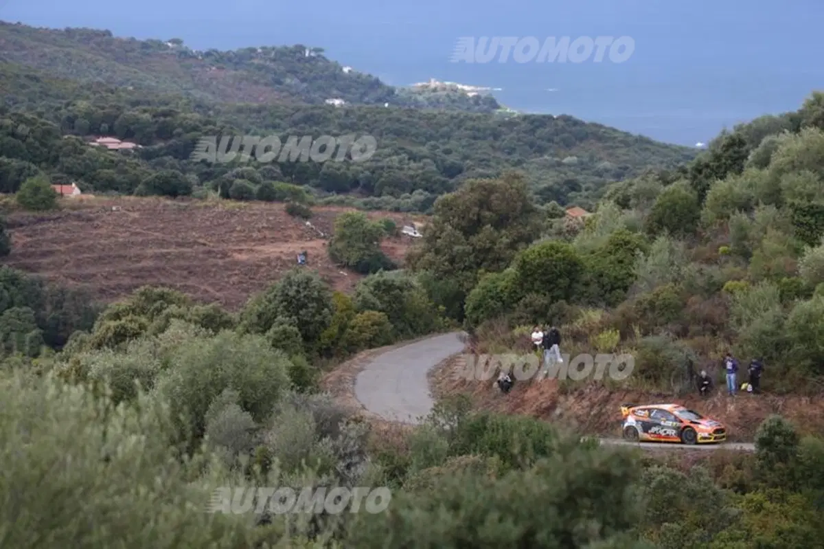 WRC Corsica. Spunta Evans (Ford) alla fine del primo giorno (16)