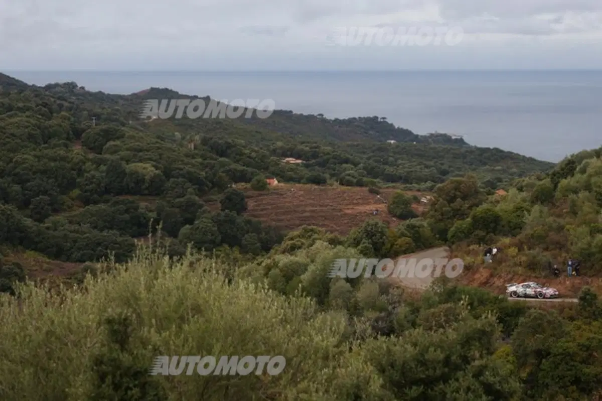 WRC Corsica. Spunta Evans (Ford) alla fine del primo giorno (17)