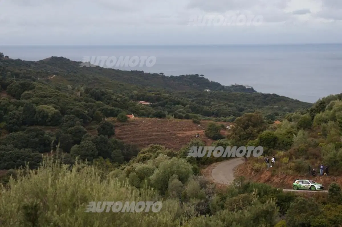 WRC Corsica. Spunta Evans (Ford) alla fine del primo giorno (18)