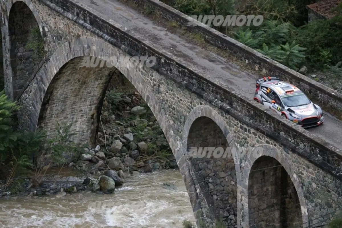 WRC Corsica. Spunta Evans (Ford) alla fine del primo giorno (23)