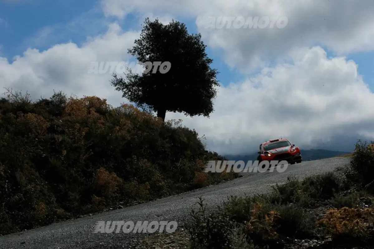 WRC Corsica. Day 2, avanti Latvala (VW Polo R) (6)