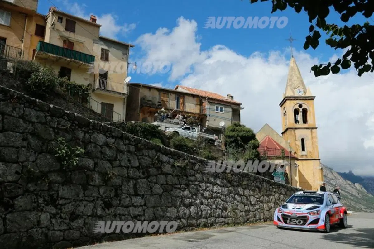 WRC Corsica. Day 2, avanti Latvala (VW Polo R) (14)