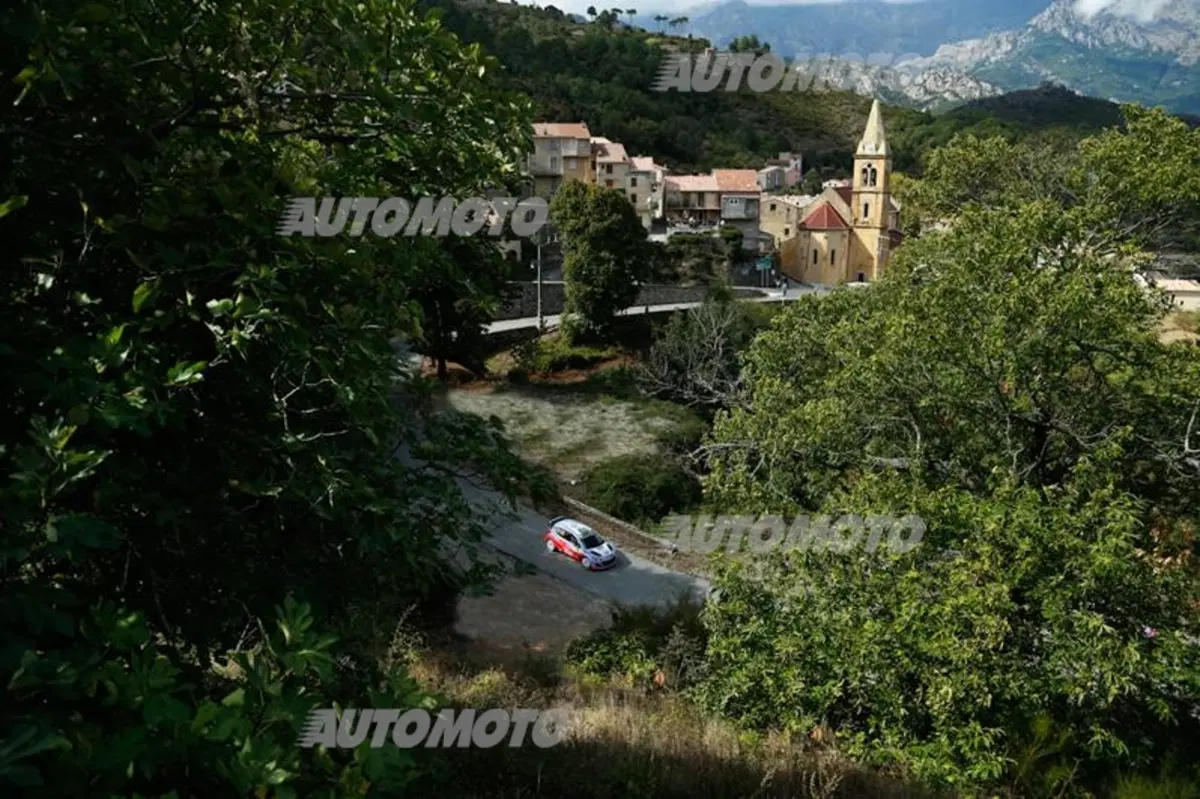 WRC Corsica. Day 2, avanti Latvala (VW Polo R) (20)