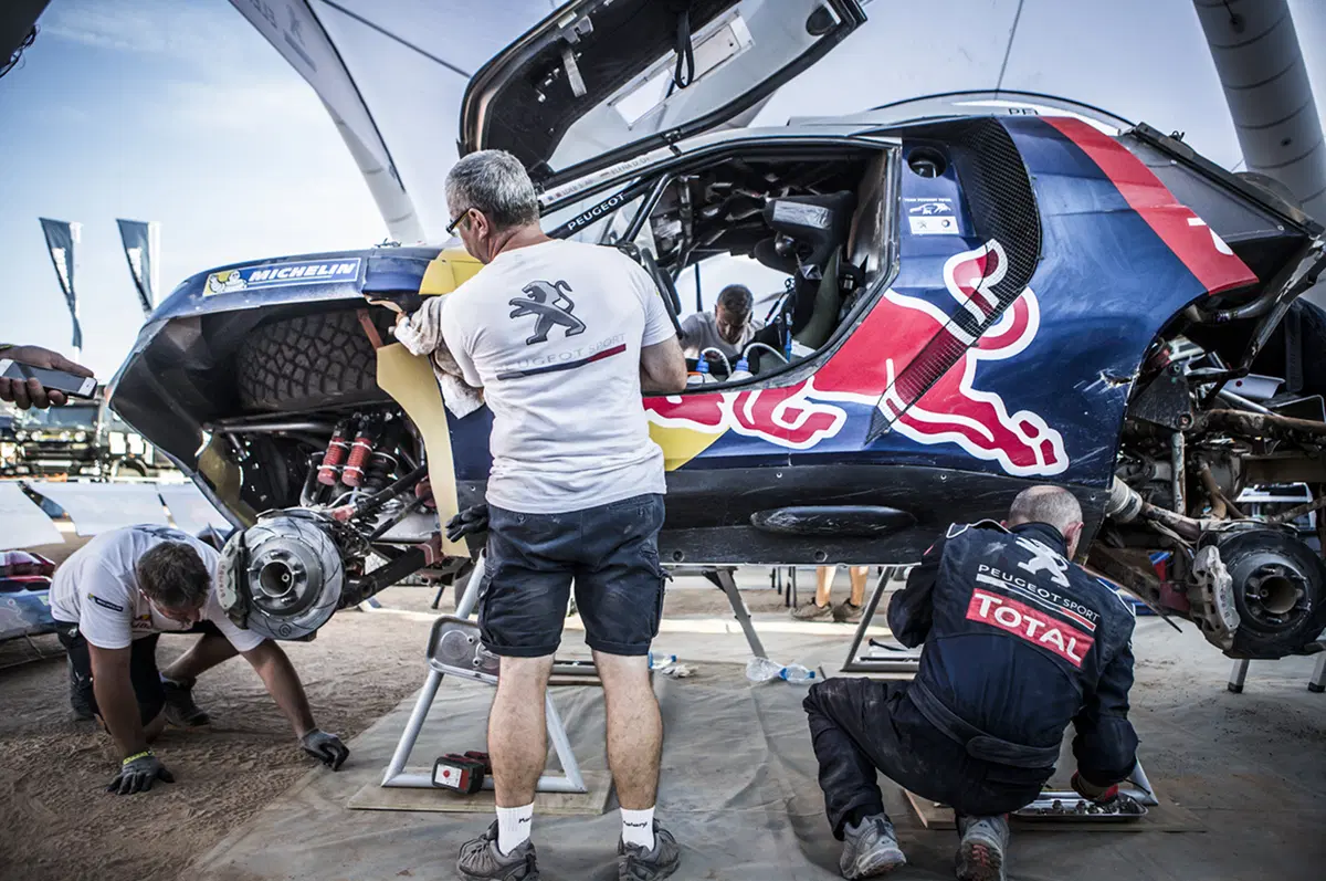 OiLibia Marocco Day 2: la scure Peugeot è scesa sul Rally Raid (4)